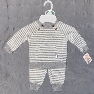 Carter’s Penguin Set NWT